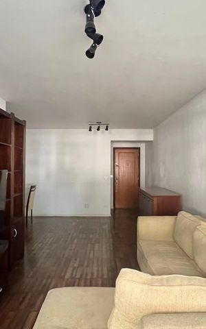 Apartamento para alugar com 130m², 3 quartos e sem vaga Apartamento para alugar com 130m², 3 quartos e sem vagaSala