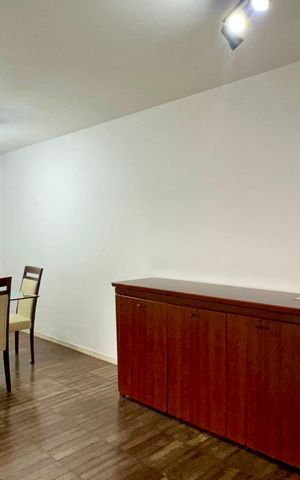 Apartamento para alugar com 130m², 3 quartos e sem vaga Apartamento para alugar com 130m², 3 quartos e sem vagaSala
