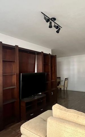 Apartamento para alugar com 130m², 3 quartos e sem vaga Apartamento para alugar com 130m², 3 quartos e sem vagaSala