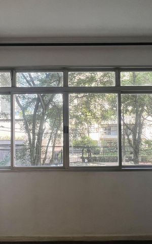 Apartamento para alugar com 130m², 3 quartos e sem vaga Apartamento para alugar com 130m², 3 quartos e sem vagaSala