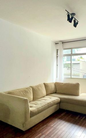 Apartamento para alugar com 130m², 3 quartos e sem vaga Apartamento para alugar com 130m², 3 quartos e sem vagaSala