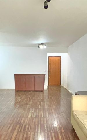 Apartamento para alugar com 130m², 3 quartos e sem vaga Apartamento para alugar com 130m², 3 quartos e sem vagaSala