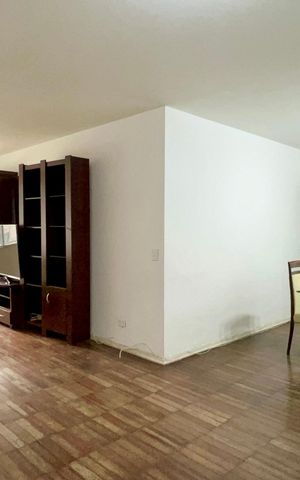 Apartamento para alugar com 130m², 3 quartos e sem vaga Apartamento para alugar com 130m², 3 quartos e sem vagaSala
