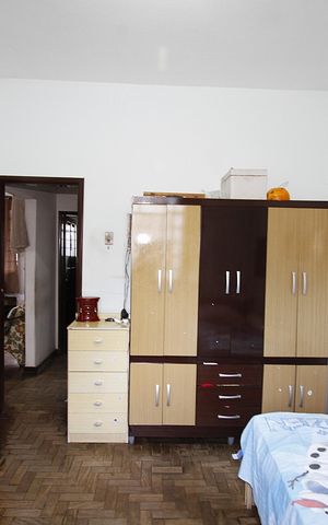 Casa à venda com 338m², 7 quartos e 2 vagasQuarto 1