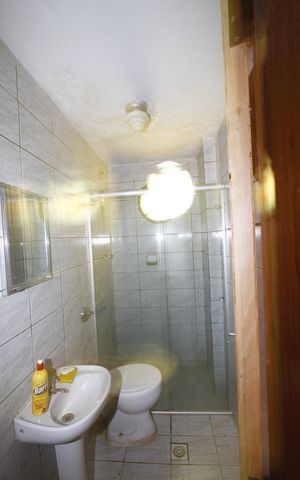 Casa à venda com 338m², 7 quartos e 2 vagasBanheiro Social casa 3