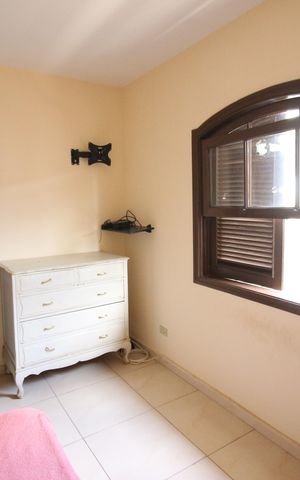 Casa à venda com 180m², 3 quartos e 2 vagasSuíte 2