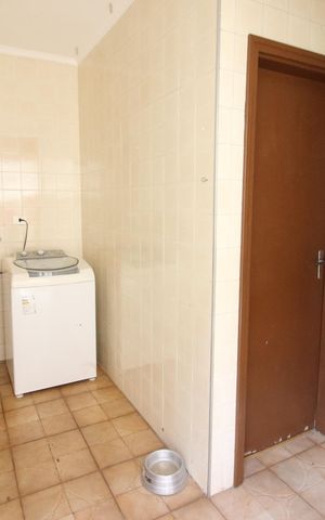 Casa à venda com 180m², 3 quartos e 2 vagasÁrea de Serviço