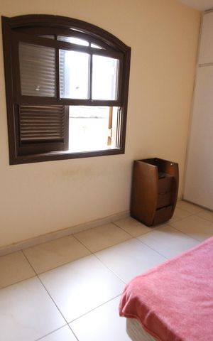 Casa à venda com 180m², 3 quartos e 2 vagasSuíte 2