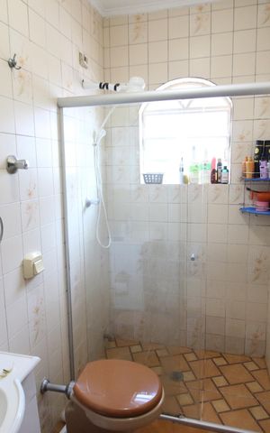Casa à venda com 180m², 3 quartos e 2 vagasBanheiro da Suíte 1