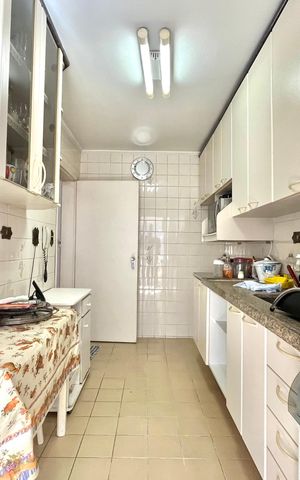 Apartamento à venda com 70m², 2 quartos e 2 vagas Apartamento à venda com 70m², 2 quartos e 2 vagasCozinha