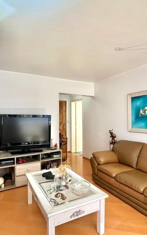 Apartamento à venda com 70m², 2 quartos e 2 vagas Apartamento à venda com 70m², 2 quartos e 2 vagasSala