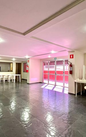 Apartamento à venda com 70m², 2 quartos e 2 vagas Apartamento à venda com 70m², 2 quartos e 2 vagasÁrea comum - Salão de festas
