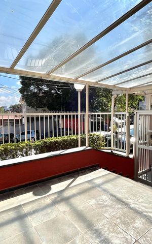 Apartamento à venda com 70m², 2 quartos e 2 vagas Apartamento à venda com 70m², 2 quartos e 2 vagasHall de entrada