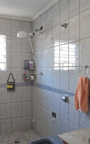 Casa à venda com 275m², 3 quartos e 2 vagasBanheiro Social