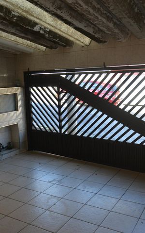 Casa à venda com 275m², 3 quartos e 2 vagasGaragem