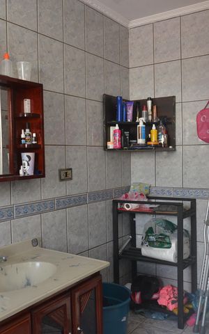 Casa à venda com 275m², 3 quartos e 2 vagasBanheiro Social