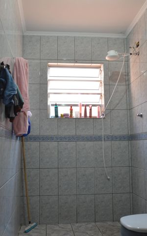 Casa à venda com 275m², 3 quartos e 2 vagasBanheiro Social