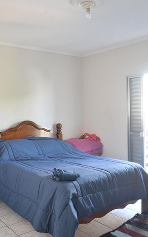 Casa à venda com 275m², 3 quartos e 2 vagasQuarto 1