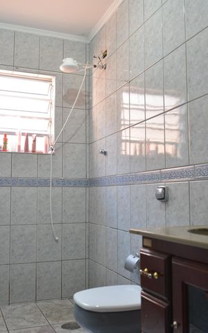 Casa à venda com 275m², 3 quartos e 2 vagasBanheiro Social
