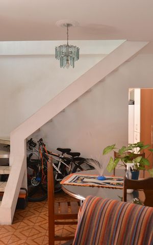 Casa à venda com 275m², 3 quartos e 2 vagasSala