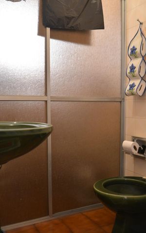 Casa à venda com 275m², 3 quartos e 2 vagasBanheiro de Serviço