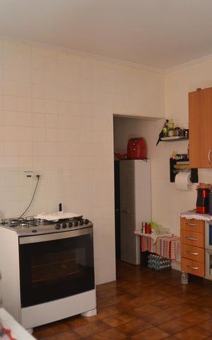 Casa à venda com 275m², 3 quartos e 2 vagasCozinha