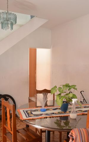 Casa à venda com 275m², 3 quartos e 2 vagasSala