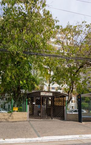 Apartamento à venda com 60m², 2 quartos e 1 vaga Apartamento à venda com 60m², 2 quartos e 1 vagaFachada
