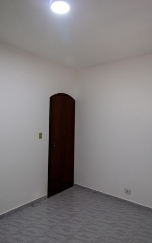 Casa para alugar com 150m², 4 quartos e 2 vagas Casa para alugar com 150m², 4 quartos e 2 vagasQuarto 2