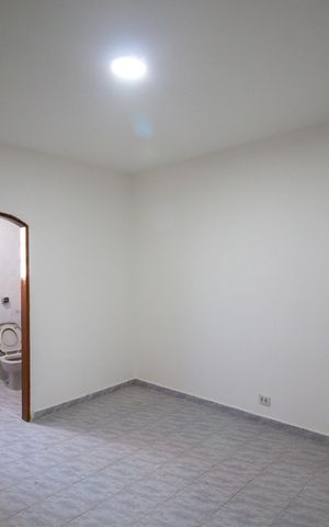 Casa para alugar com 150m², 4 quartos e 2 vagas Casa para alugar com 150m², 4 quartos e 2 vagasQuarto 4
