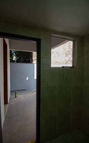 Casa para alugar com 150m², 4 quartos e 2 vagas Casa para alugar com 150m², 4 quartos e 2 vagasBanheiro de Serviço