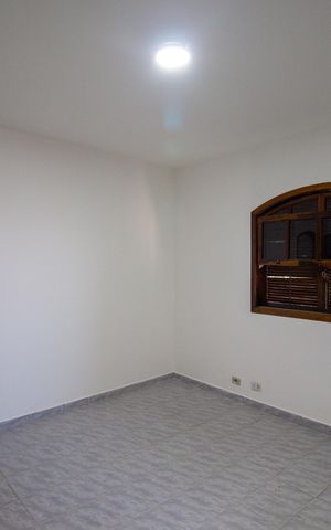 Casa para alugar com 150m², 4 quartos e 2 vagas Casa para alugar com 150m², 4 quartos e 2 vagasQuarto 4