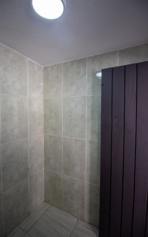Casa para alugar com 150m², 4 quartos e 2 vagas Casa para alugar com 150m², 4 quartos e 2 vagasBanheiro de Serviço