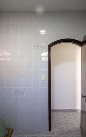 Casa para alugar com 150m², 4 quartos e 2 vagas Casa para alugar com 150m², 4 quartos e 2 vagasBanheiro 3