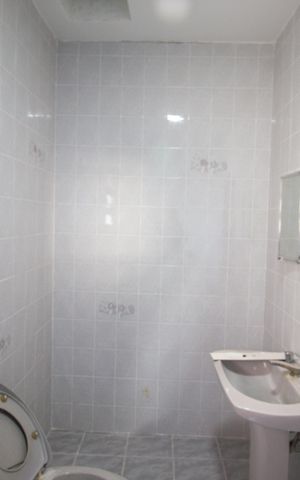 Casa para alugar com 150m², 4 quartos e 2 vagas Casa para alugar com 150m², 4 quartos e 2 vagasBanheiro 2