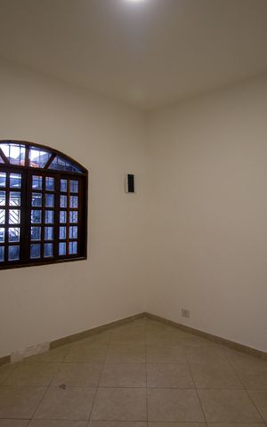 Casa para alugar com 150m², 4 quartos e 2 vagas Casa para alugar com 150m², 4 quartos e 2 vagasQuarto
