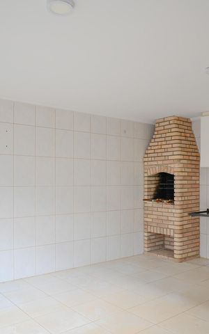 Casa para alugar com 220m², 4 quartos e 4 vagas Casa para alugar com 220m², 4 quartos e 4 vagasEspaço Gourmet