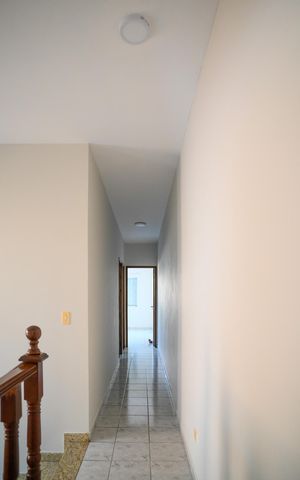 Casa para alugar com 220m², 4 quartos e 4 vagas Casa para alugar com 220m², 4 quartos e 4 vagasCorredor
