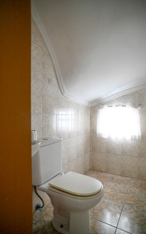 Casa para alugar com 220m², 4 quartos e 4 vagas Casa para alugar com 220m², 4 quartos e 4 vagasLavabo