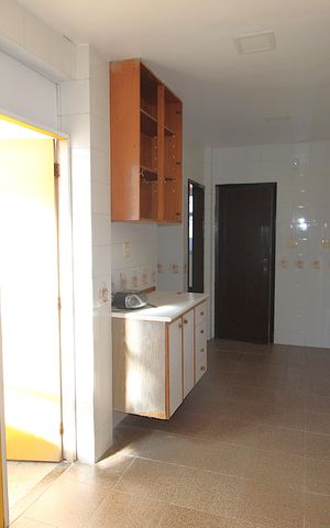 Apartamento à venda com 80m², 3 quartos e 1 vagaCozinha