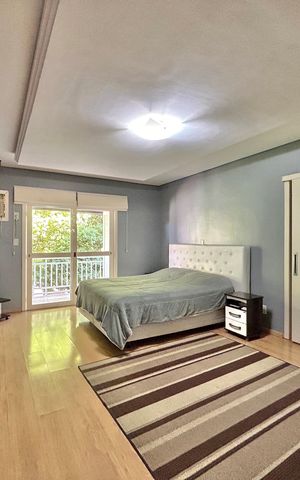 Casa à venda com 290m², 3 quartos e 3 vagasSuíte