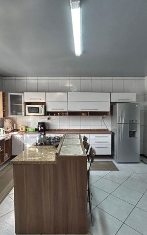 Casa à venda com 290m², 3 quartos e 3 vagasCozinha