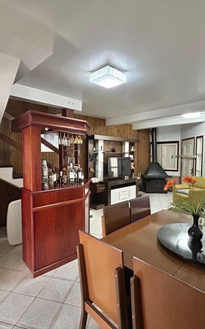 Casa à venda com 290m², 3 quartos e 3 vagasSala