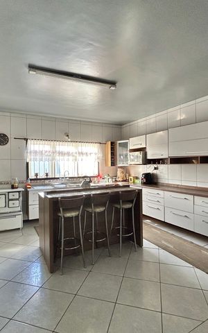 Casa à venda com 290m², 3 quartos e 3 vagasCozinha