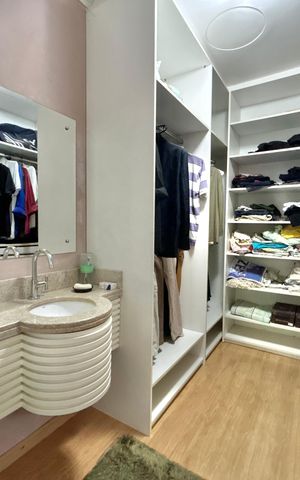 Casa à venda com 290m², 3 quartos e 3 vagasCloset Suíte