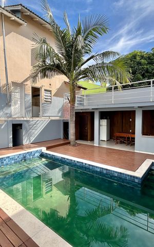 Casa à venda com 290m², 3 quartos e 3 vagasÁrea comum - Piscina