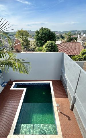 Casa à venda com 290m², 3 quartos e 3 vagasÁrea comum - Piscina