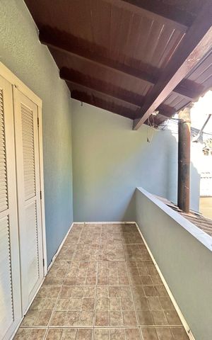 Casa à venda com 290m², 3 quartos e 3 vagasSacada Sala 2