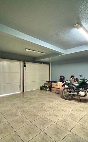 Casa à venda com 290m², 3 quartos e 3 vagasGaragem