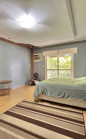 Casa à venda com 290m², 3 quartos e 3 vagasSuíte